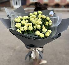 Букет Белые кустовые розы Солинеро в Знаменском