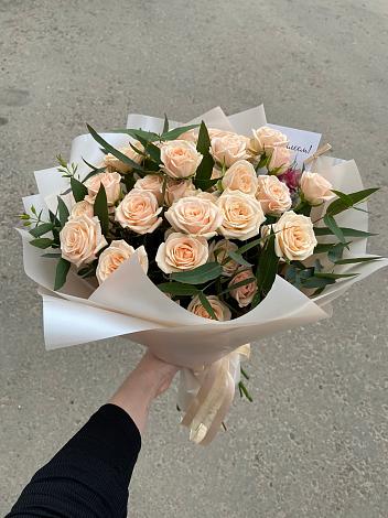 Букет Кремовые розы Латте в Знаменском